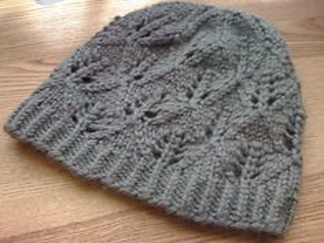 Ravelry: Lace-leaf hat pattern by Sophy 