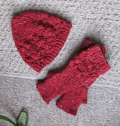 Hafflower Hat & Mitts photo 3