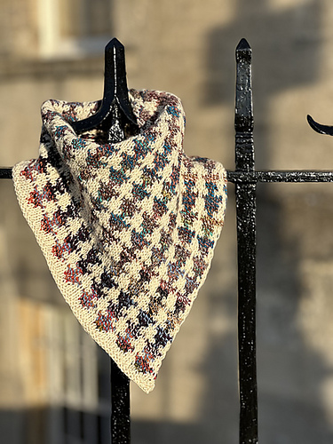 Triangle Tricks Bandana