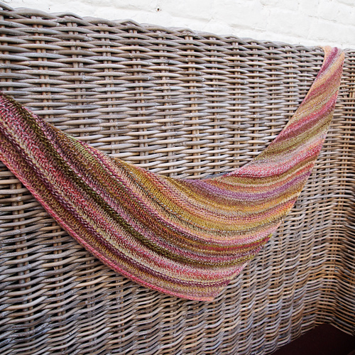 Quaker Yarn Stretcher Boomerang - Susan Ashcroft