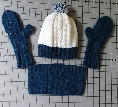 Three Pines Mitts photo 3