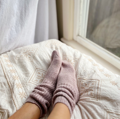 Ravelry: The Slouch Sock Set pattern by Summer Lee