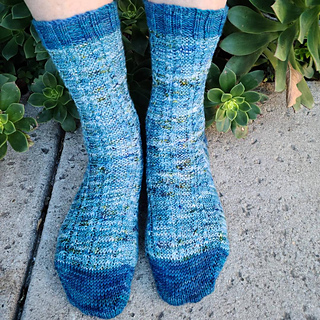 Ravelry: Ocean Waves Socks pattern by Susan Gronwald