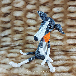 A stunning, lifelike Greyhound Doggo!