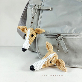 Perfect for quick gifts (friends, pet lovers, party favors!), scrap yarn projects.