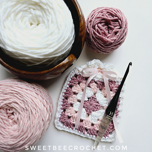 Granny Drawstring Pouch photo 2