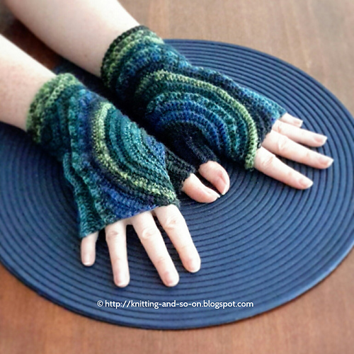 Kreisel Fingerless Gloves photo 5