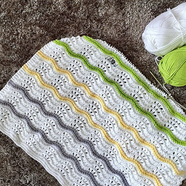 Ravelry szenooi's Baby Girl Chevron Blanket