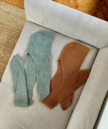 WakuWaku Hooded Scarf