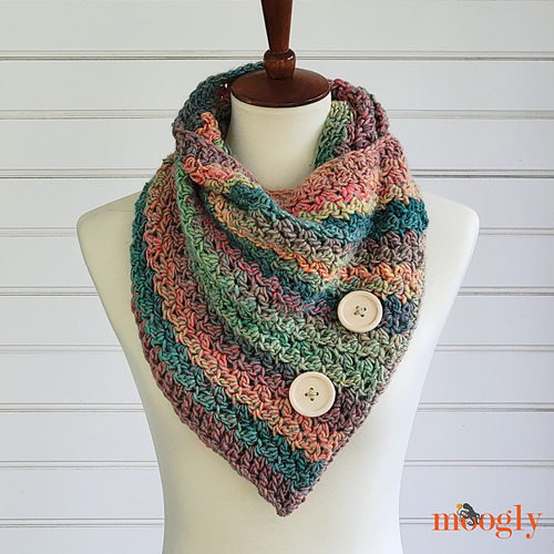 Perfect Point Cowl photo 2