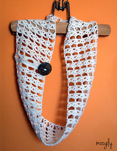 Summer Lace Cowl photo 1