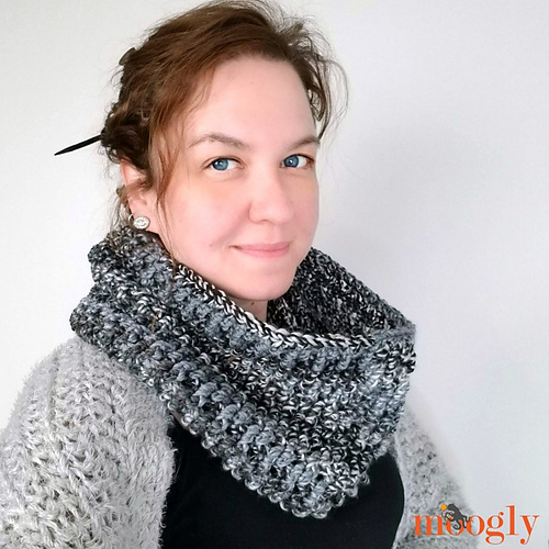 Ravelry Smokestack Cowl pattern by Tamara Kelly