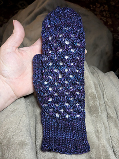 Blackberry Trellis Lace