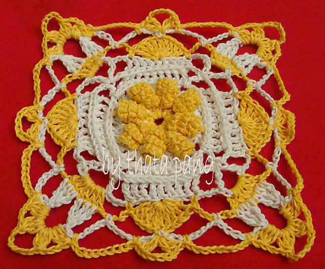 Curly Cue Flower Square
