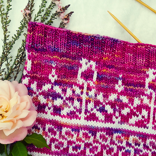 Delicate Rose Cowl