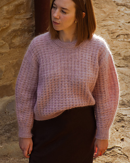 CERATA sweater light t in size 1 worn with 23 cm of positive ease at the bust on a model with full bust circumference of 81 cm knitted in Filcolana - Pernilla (820) & Tillia (231)