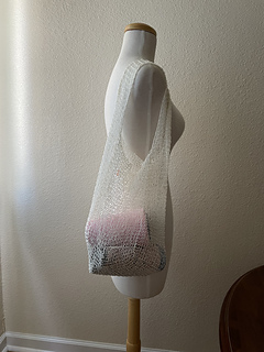The same design, no changes except light linen yarn substituted for cotton. 