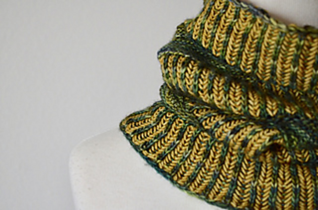 Switchback Neckwarmer