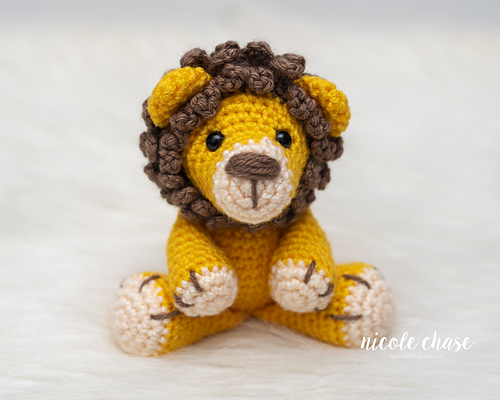 Landon the Lion photo 2