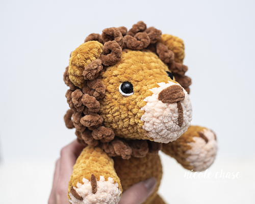 Landon the Lion photo 5