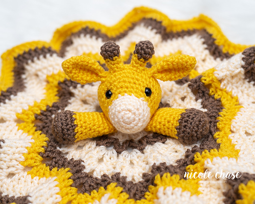 Hug Me Giraffe Lovey photo 4