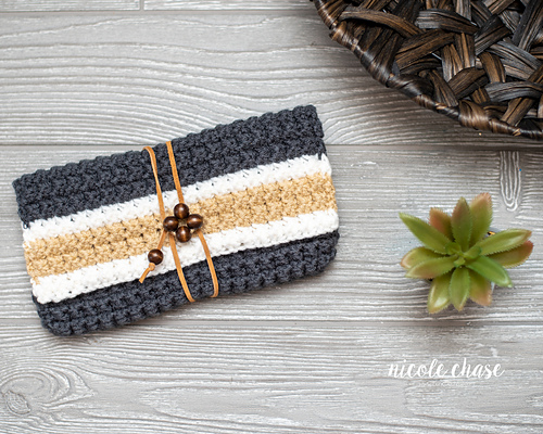 Seek Adventure Clutch photo 4