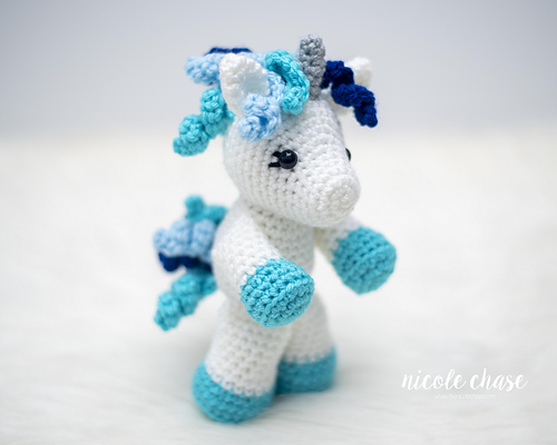 Mini Poppy the Unicorn photo 5