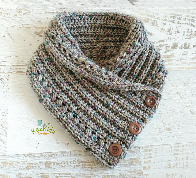 Ravelry: Stormy Days Cowl pattern by 