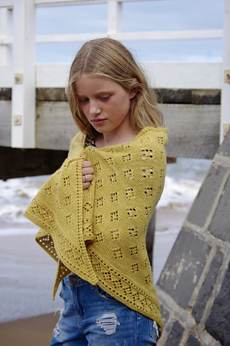 Ravelry: Fleurir pattern by Georgie Nicolson