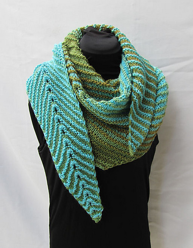 Ravelry: Around the Bend pattern by Nim Teasdale