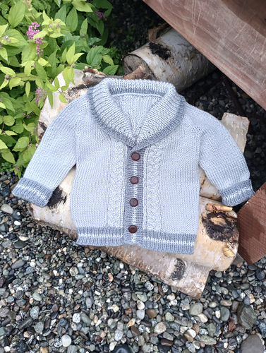 Méabh's Cardigan photo 2