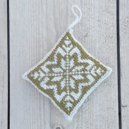 Ravelry: Eira pattern by Kelly G.