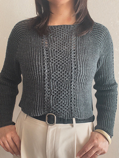 Long-sleeve sample: Size 1 worn with 1.5" / 4 cm of ease.