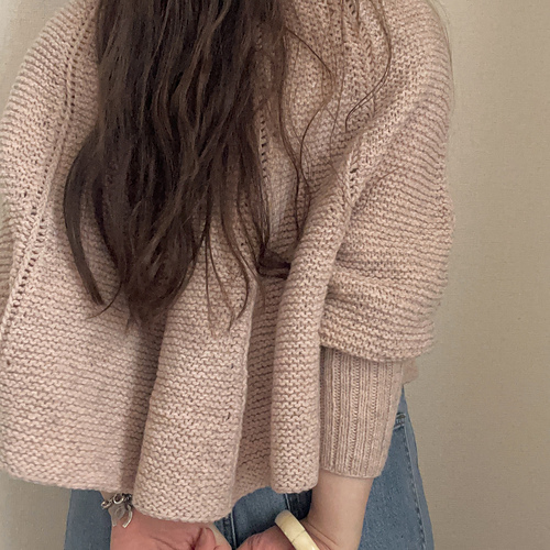 Hugging Sweater Ravelry: HUG SWEATER pattern by Knitail/ Derako