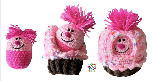 Poppy Tot as a Cupcake