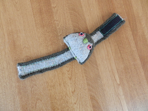 Felted Owl Pincushion Wristband photo 4