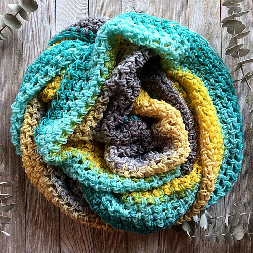 Ravelry Sugar Shack Infinity Scarf pattern by While They Dream