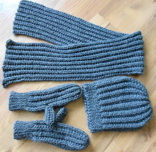Simple Ribbed Hat, Mitts, Scarf photo 1