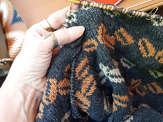 train knitting