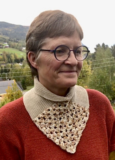 Version mit einem dekorativen Granny als Schmuckteil