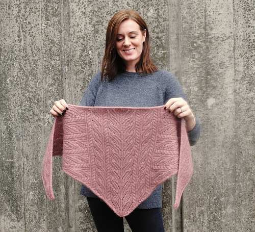 Ravelry: Low Tide Shawl pattern by Rachel Illsley