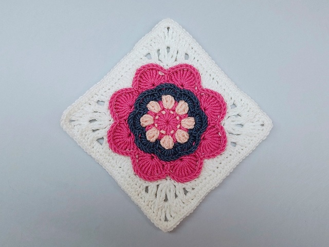 366 days of granny squares / Day 52