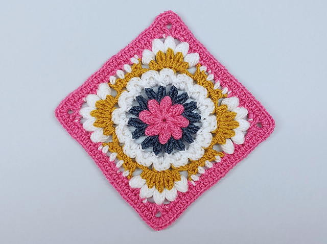 366 days of granny squares / Day 97
