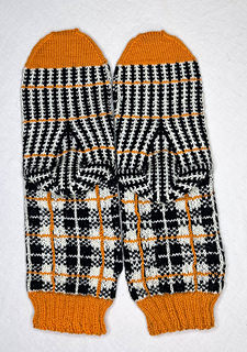 stretched on blockers, back view, heels down