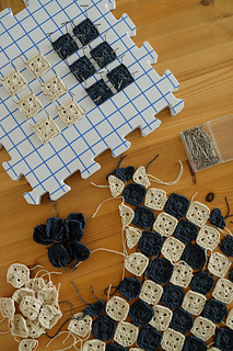 Once all pieces of one panel are finished, you can finally start joining them.