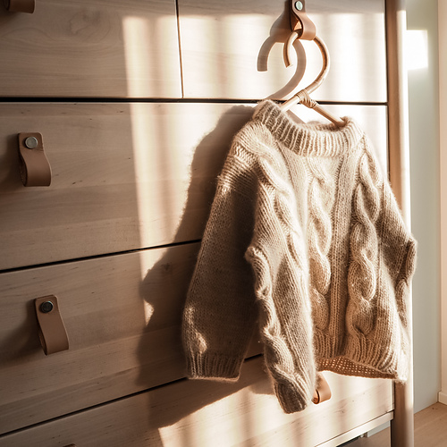 Lun flettegenser mini - We Love Knitters