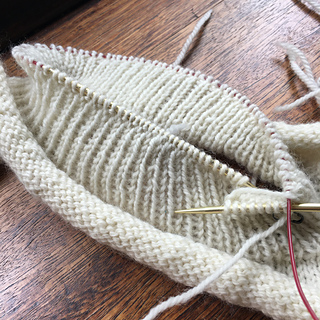 v2 w neckline v2 (108sts)