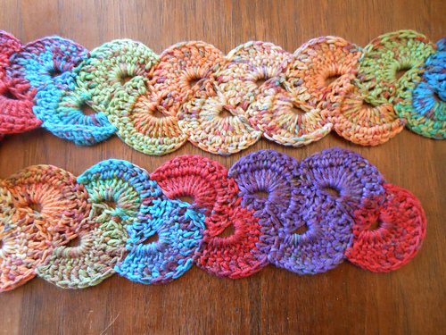 Overlapping Circles Scarf photo 5