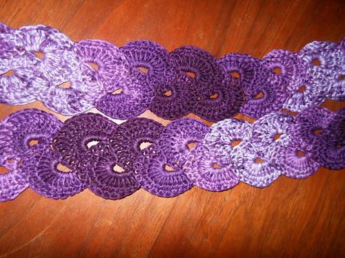 Overlapping Circles Scarf photo 6
