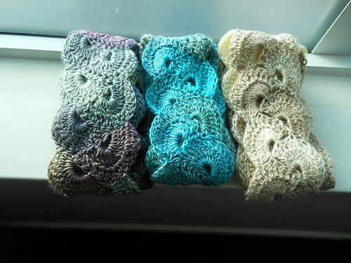 Overlapping Circles Scarf photo 4